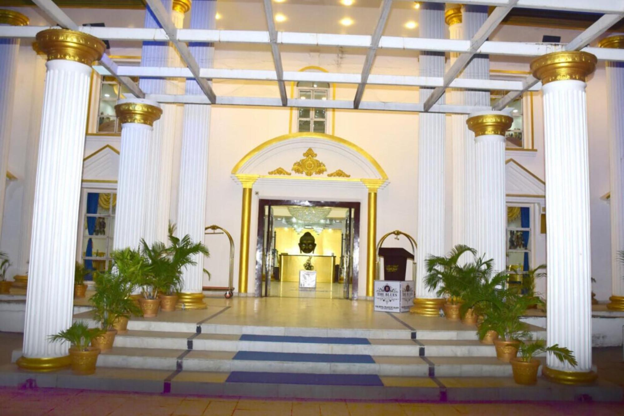 The Royal Palace Dewas Exteriör bild